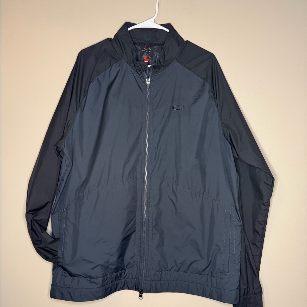 Oakley Black and Gray Men's Windbreaker Jacket